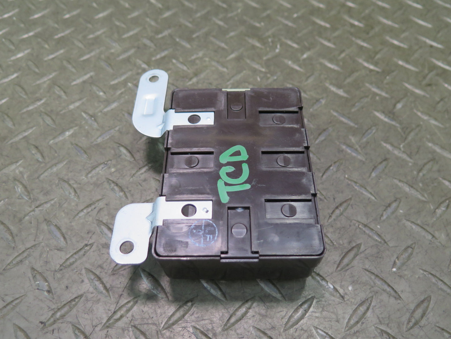 84-86 Toyota Cressida MX73 Seat Belt Warning Control Module 85990-22040 OEM