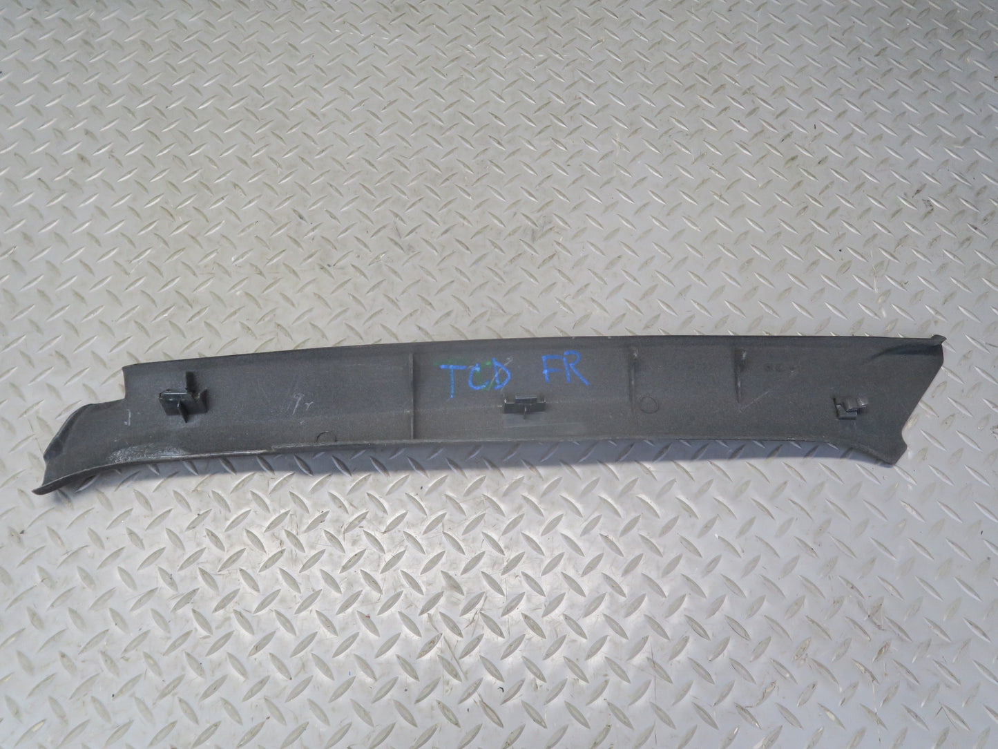 84-86 Toyota Cressida MX73 Sedan Set of 2 Front A Pillar Trim Cover Gray OEM