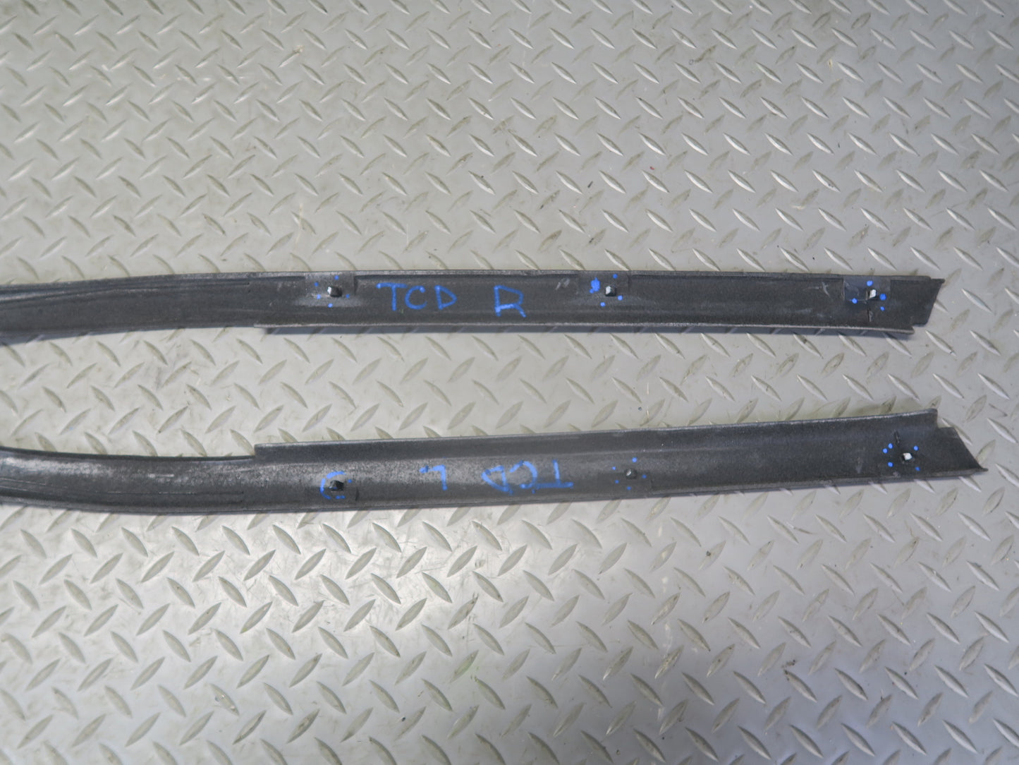84-86 Toyota Cressida MX73 Sedan Set of 2 Roof Side Rail Trim Cover Gray OEM