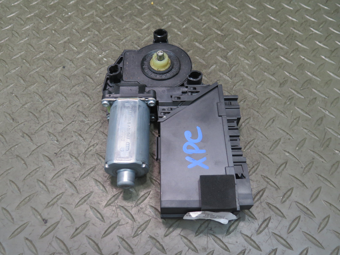 2003-2010 Porsche Cayenne 957 Rear Right Door Window Motor 7L0959794A