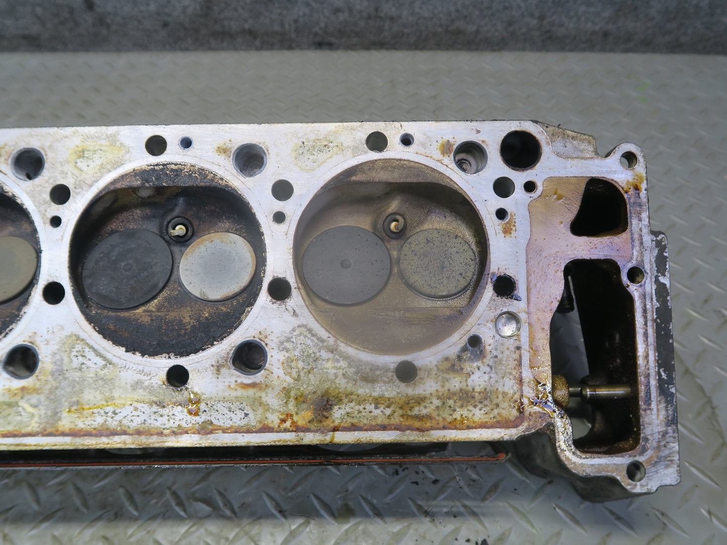 86-91 Mercedes W126 560 SEL 5.6L M117 117.968 Engine Right Cylinder Head OEM