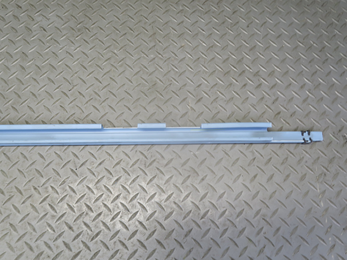 84-86 TOYOTA CRESSIDA MX73 FRONT RIGHT ROOF SHOULDER BELT GUIDE RAIL ASSY OEM