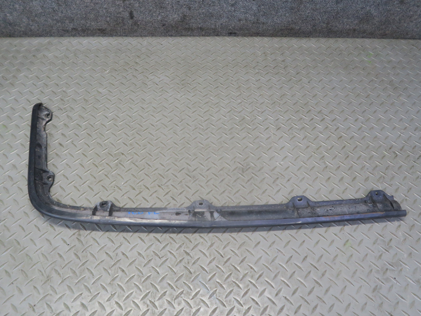 84-86 Toyota Cressida MX73 Set of 2 Front Bumper Left & Right Spoiler LIP OEM