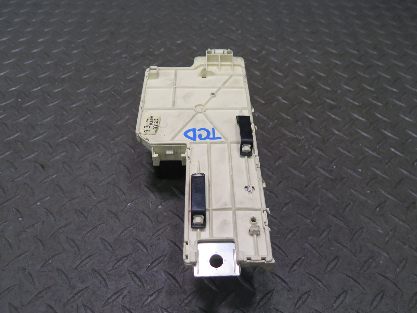 84-86 Toyota Cressida MX73 Under Dash Fuse Relay Box Module OEM