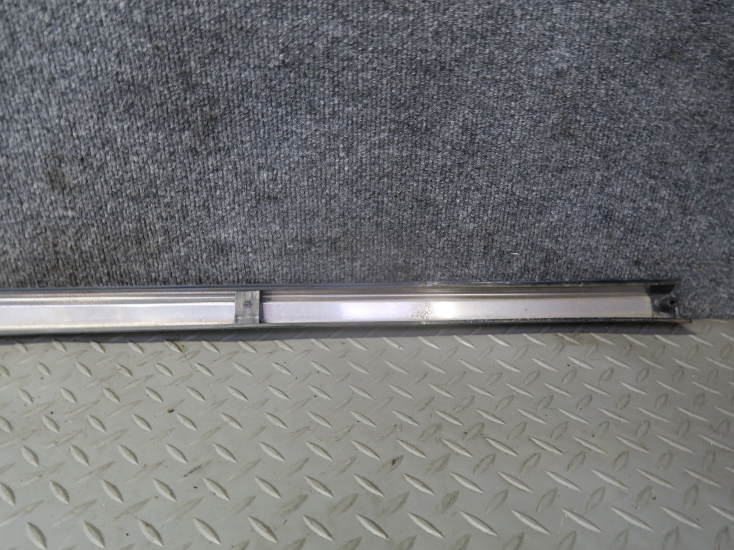 84-88 Toyota Cressida MX73 Sedan Left Side Skirt Rocker Panel Molding Chrome OEM