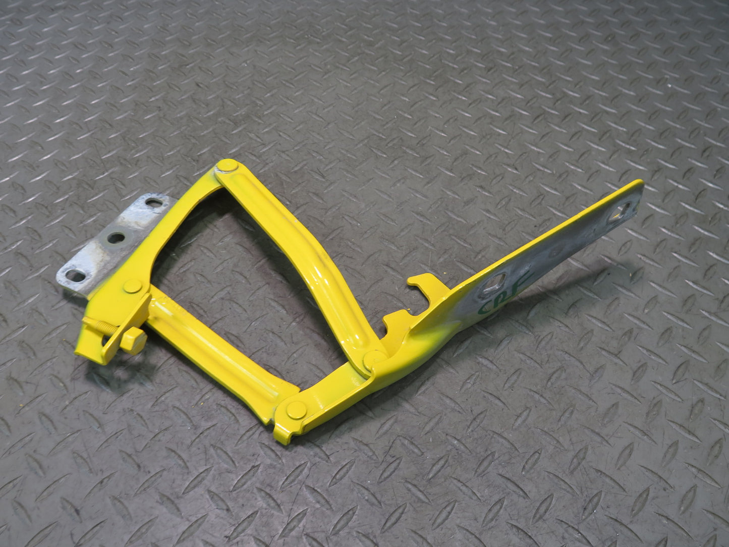 03-06 Chevrolet SSR Set of 2 Left & Right Hood Hinge Yellow OEM