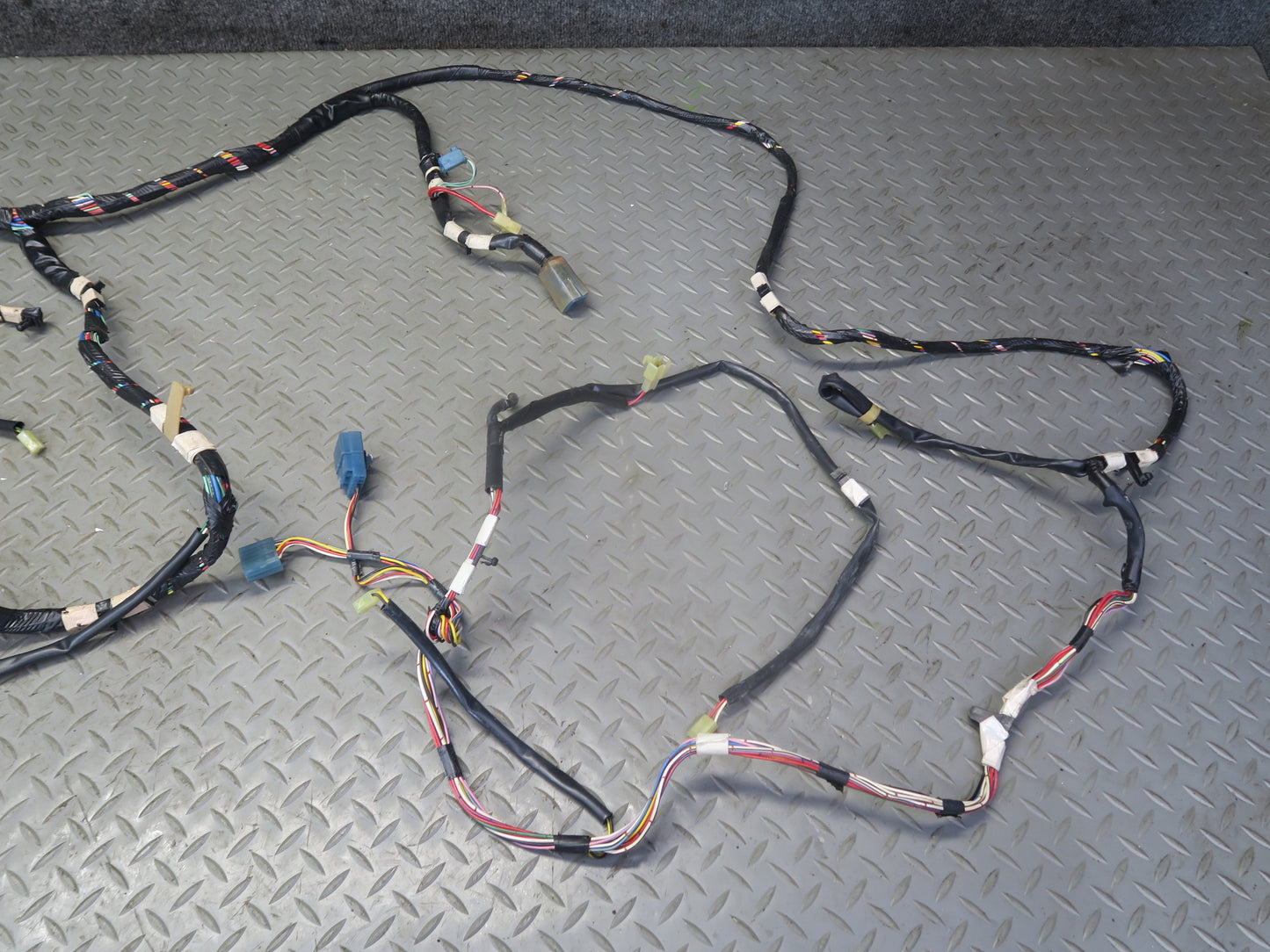 85-86 Toyota Cressida MX73 Sedan Left Interior Floor Wire Wiring Harness OEM