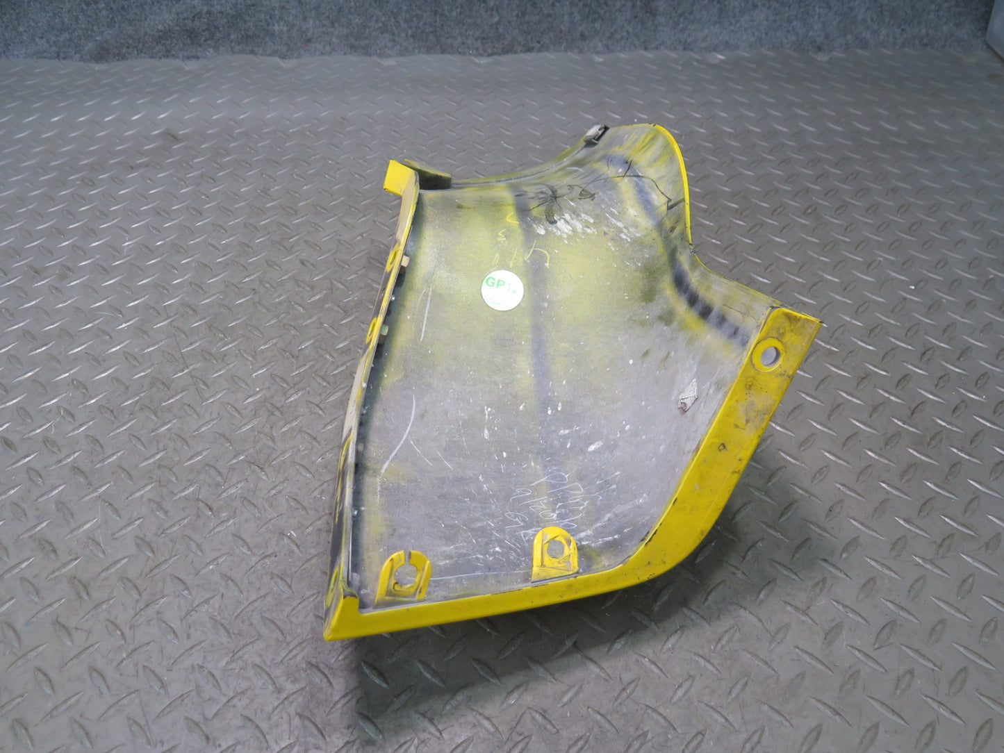 03-06 Chevrolet SSR Front Right Fender Rocker Molding Slingshot Yellow OEM
