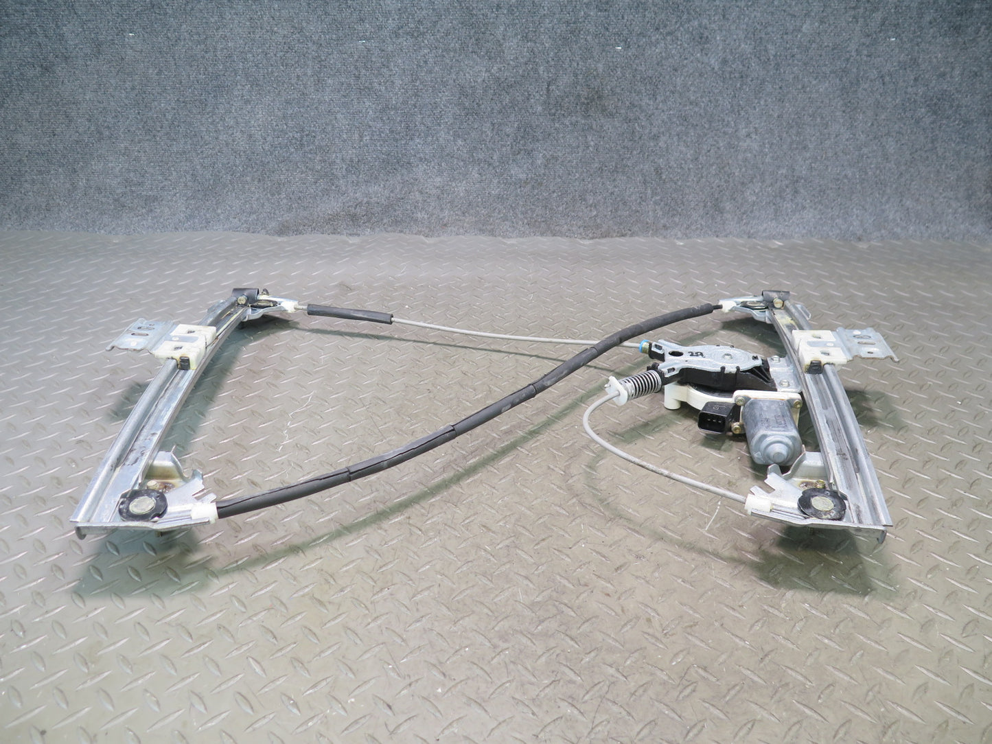 03-06 Chevrolet SSR Front Right Passenger Door Window Regulator w Motor OEM