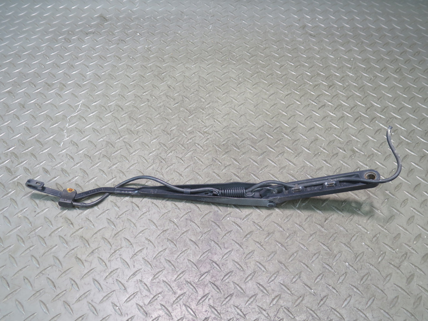03-06 Chevrolet SSR Set of 2 Front Left & Right Windshield Wiper Arm OEM