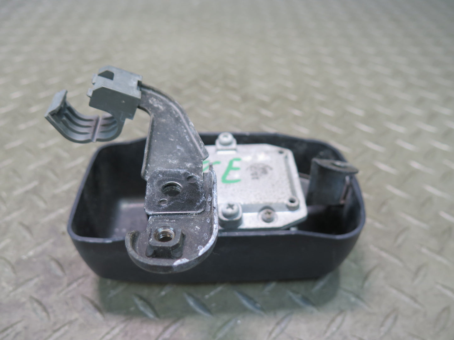 95-97 Toyota Celsior Lexus LS400 Ignition Control Module Igniter w Cover OEM
