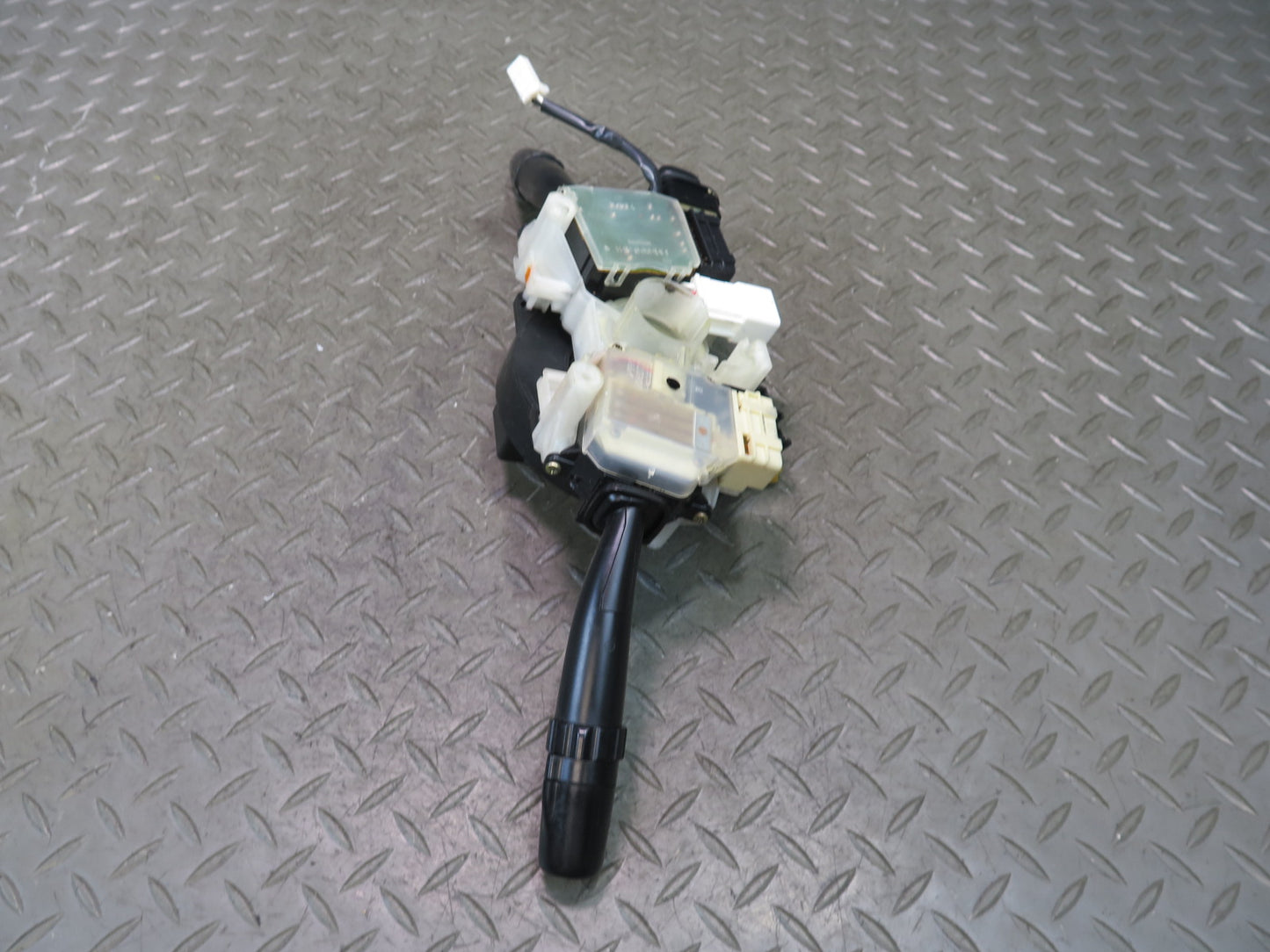 95-97 Toyota Celsior UCF20 RHD Steering Column Turn Signal Wiper Switch OEM