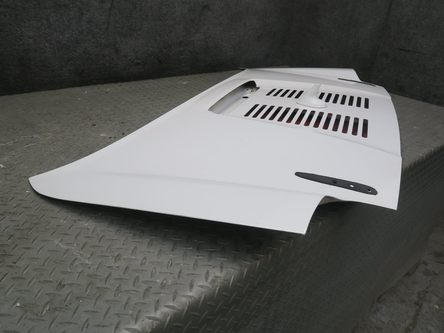 00-05 Toyota MR2 Spyder ZZW30L Rear Trunk Lid Engine Shell Panel Cover White OEM