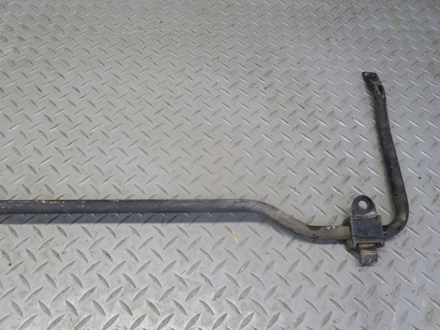 84-88 Toyota Cressida MX73 Sedan Rear Stabilizer Sway Bar 45K Miles OEM