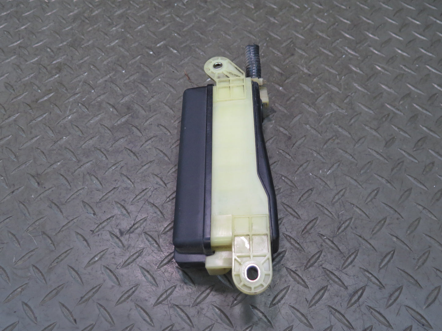 00-05 Toyota MR2 Spyder Interior Fuse Relay Box Module OEM