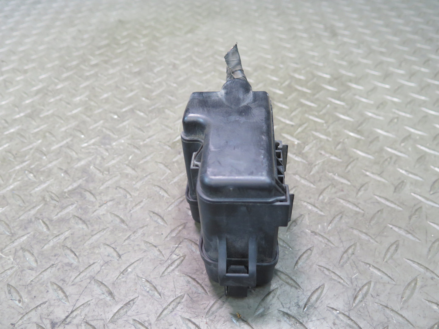 00-05 Toyota MR2 Spyder Front Right Luggage Compartment DRL Fuse Relay Box OEM
