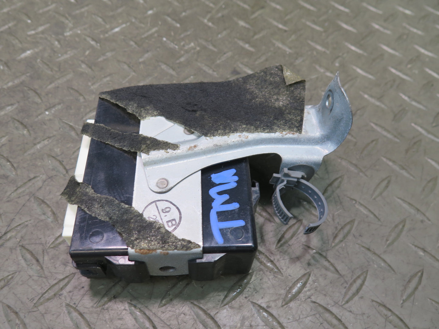 00-02 Toyota MR2 Spyder ZZW30L Anti Lock Brake ABS Control Module OEM