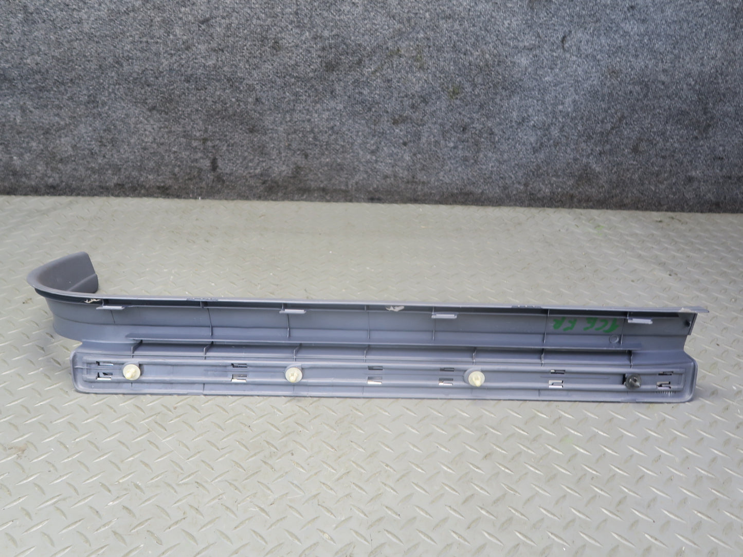 95-97 Toyota Celsior LS400 UCF20 Front Door Scuff Sill Plate Trim Panel Set OEM