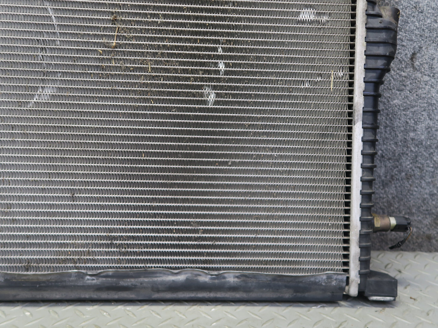 99-02 BMW E36/7 Z3 M52 M54 Engine Cooling Radiator 57K Miles OEM