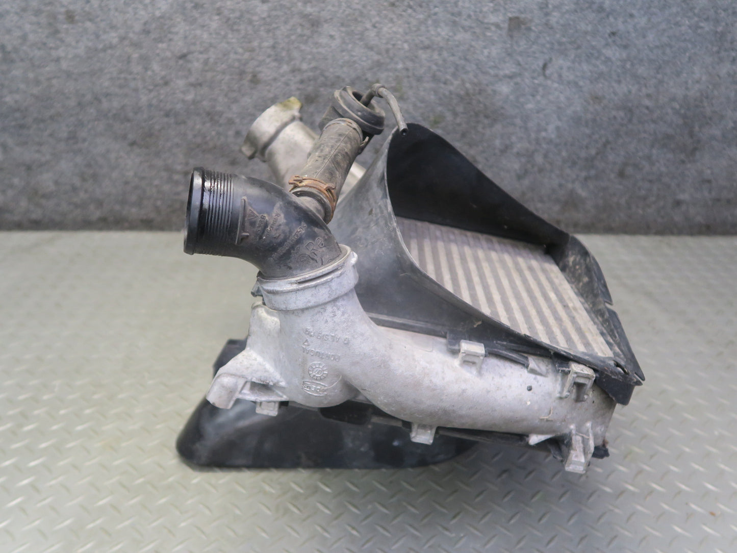 2008-2010 Porsche Cayenne 957 4.8L Turbo Right Intercooler Radiator w Shroud