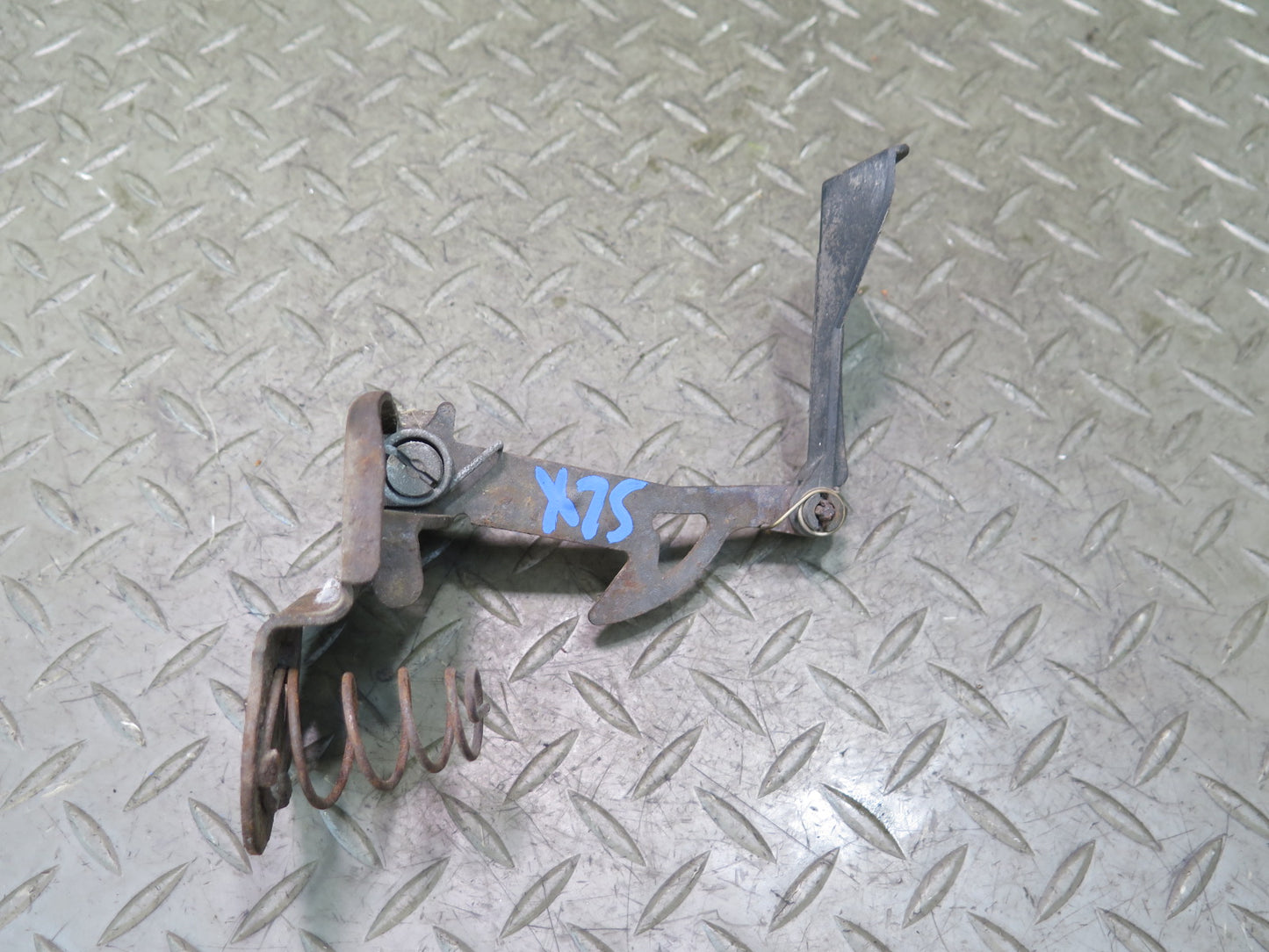 96-02 Mercedes R129 Sl-class Front Hood Lock Latch Catch Hook 1298870127 OEM