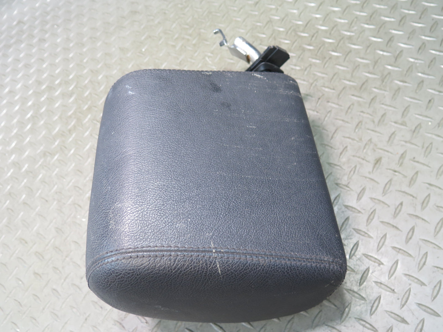96-02 Mercedes R129 Sl-class Set of 2 Front Left & Right Leather Headrest OEM