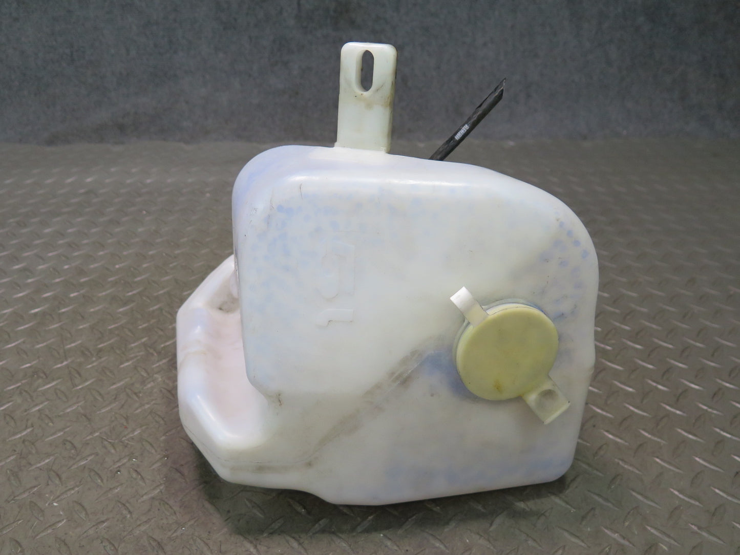 99-02 BMW E36/7 Z3 Windshied Washer Fluid Reservoir Tank W/ Pump OEM