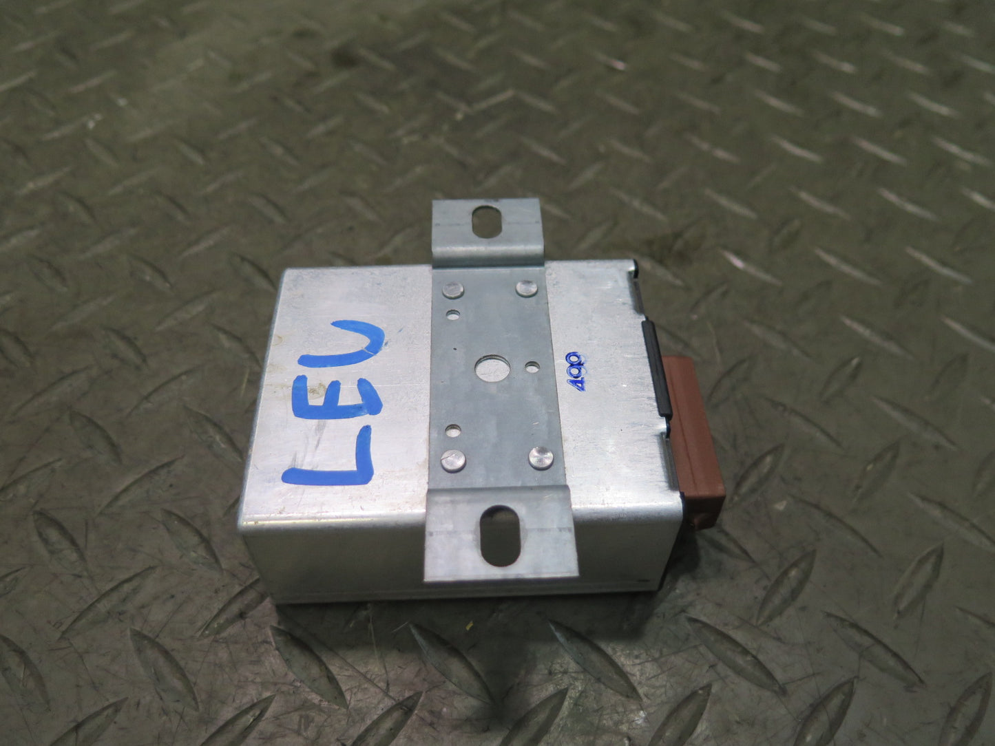 1999 Volkswagen VW Eurovan T4 Cruise Control Module Unit 4B0907305 OEM