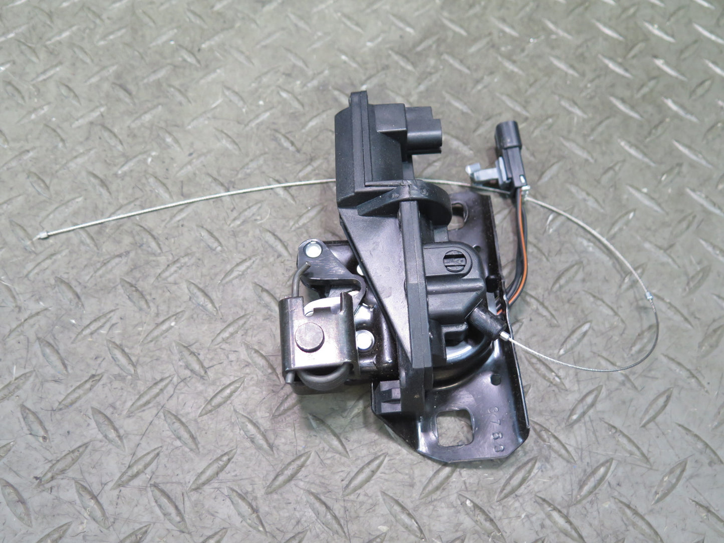 98-04 Chevrolet Corvette C5 Convertible Rear Trunk Hatch Lock Latch OEM