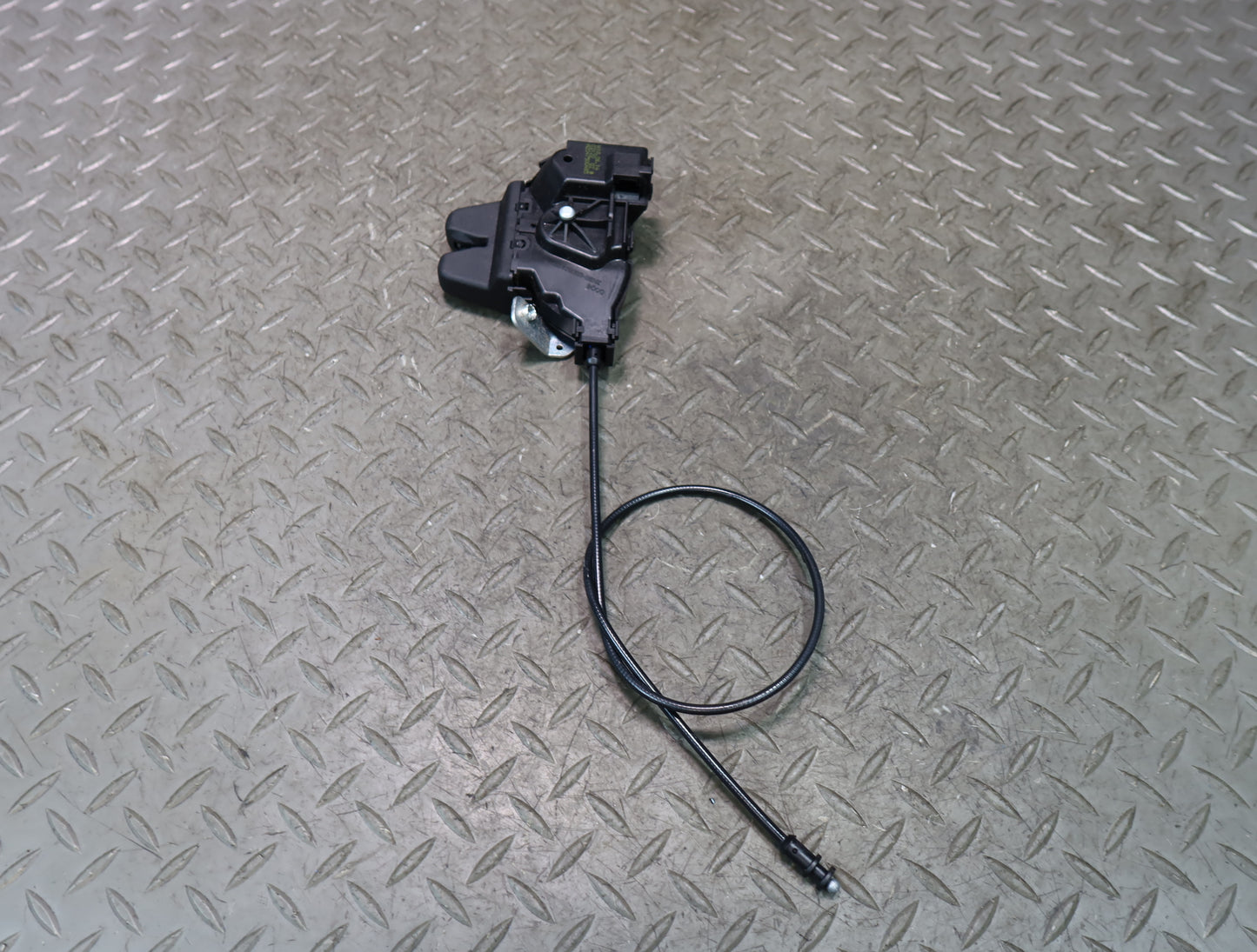2012-2020 Mercedes R172 SLK SLC Rear Trunk Lid Latch Lock Actuator A2047500485