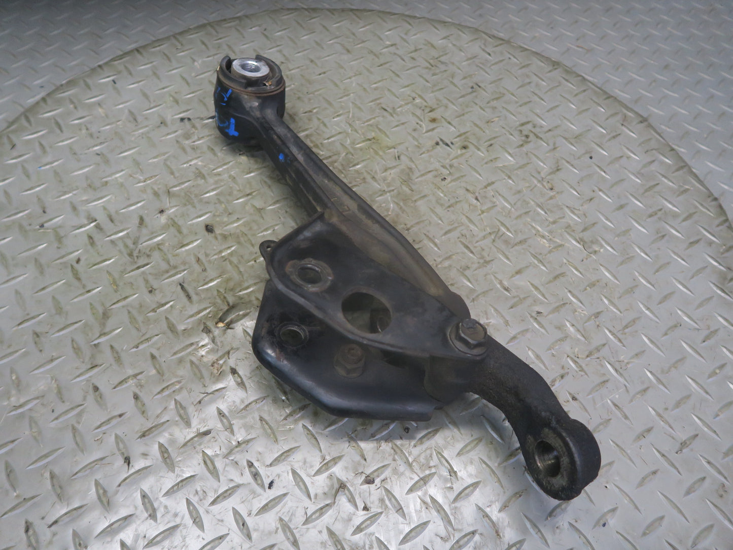 95-00 Toyota Celsior Lexus LS400 Set of 2 Front Left Lower Control Arm OEM