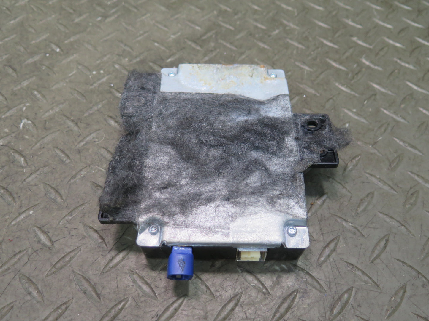 2012-2015 Mercedes R172 SLK250 Communication Control Module Interface
