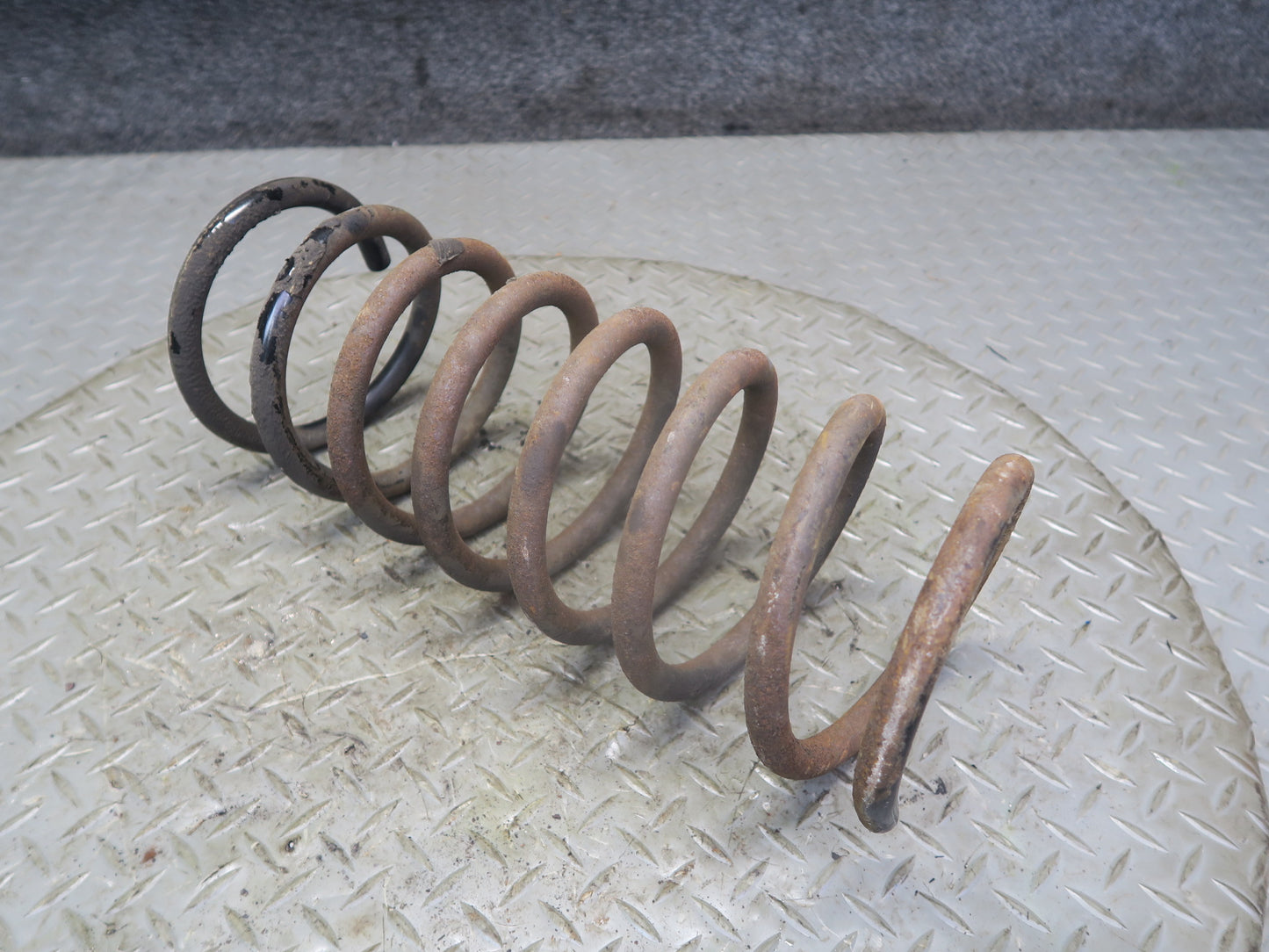84-86 Toyota Cressida MX73 Sedan Set of 2 Rear Left & Right Coil Spring 45K OEM