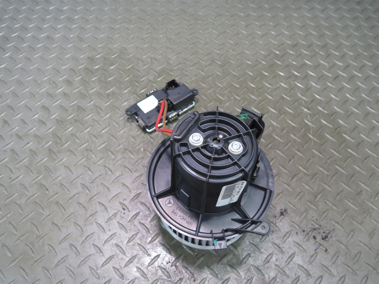 13-20 Mercedes R231 SL550 A/C Heater Blower Motor Fan w Resistor OEM