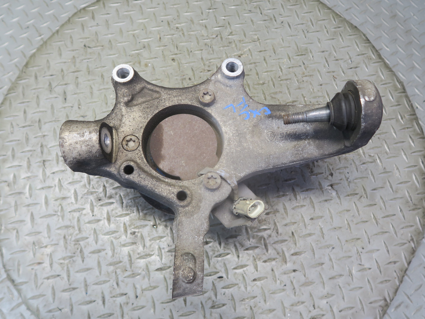 97-04 Chevrolet Corvette C5 Front Left Spindle Knuckle Wheel Hub Bearing 45K OEM
