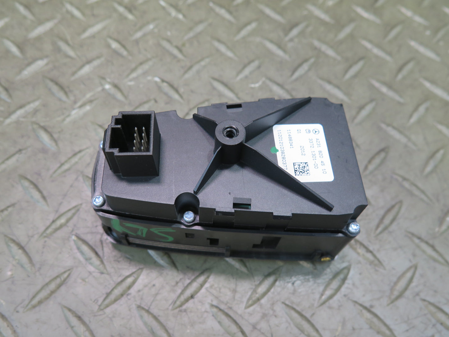 13-20 Mercedes R231 SL550 Convertible TOP Roof Control Switch 2318204510 OEM