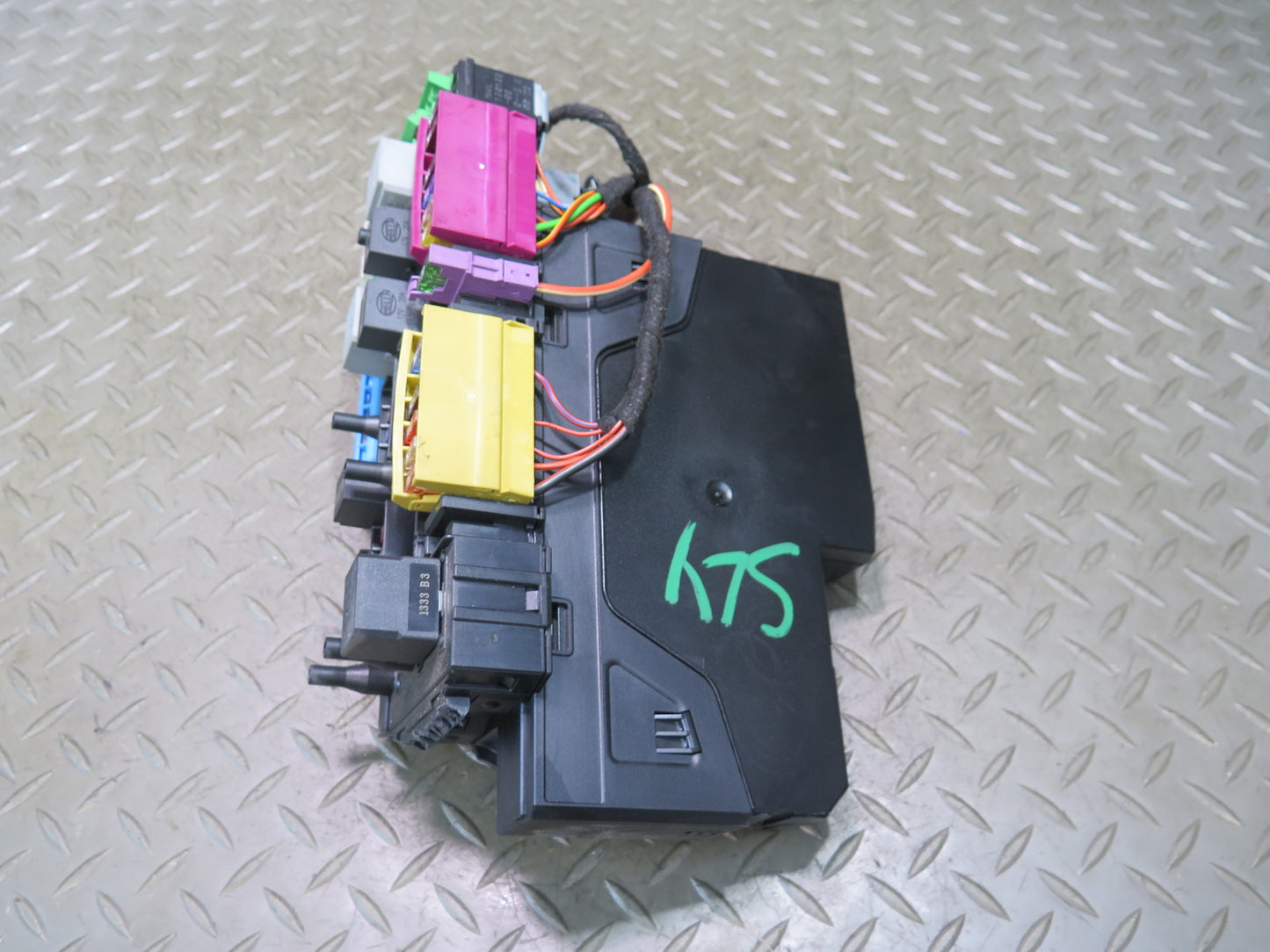 13-20 Mercedes R231 SL550 Rear Fuse Relay Box w SAM Module OEM