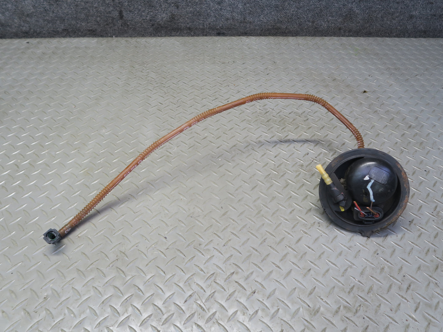 2008-2010 Porsche Cayenne 957 Turbo Fuel Pump Level Sensor Sending Unit Set of 2