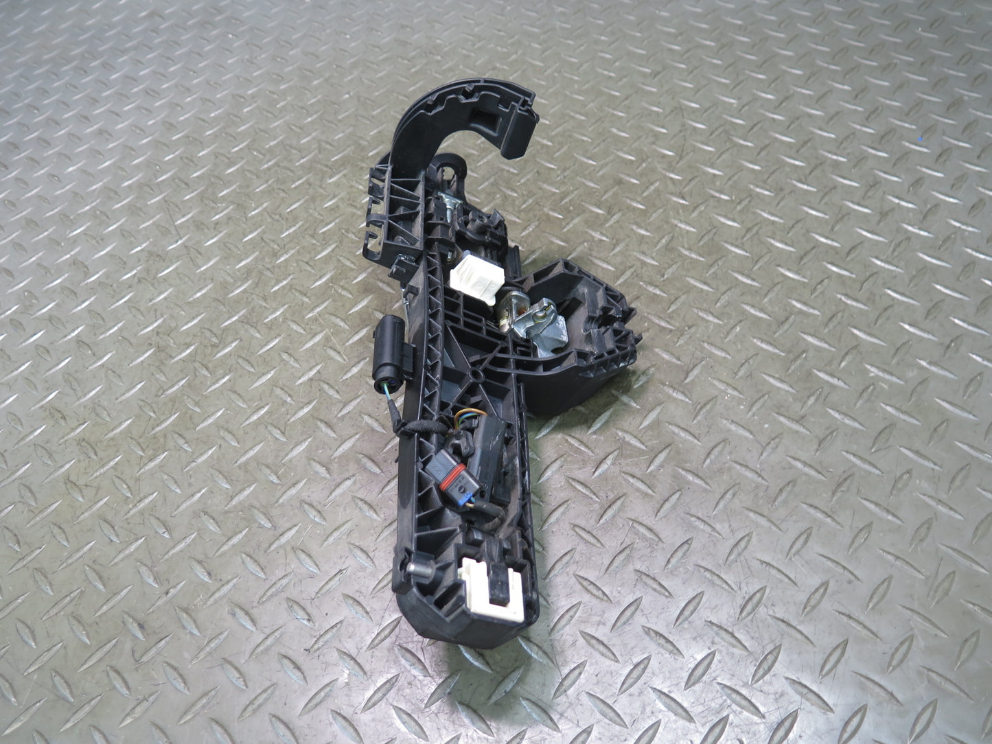 13-20 Mercedes R231 SL550 Right Door Exterior Handle w Keyless Entry OEM