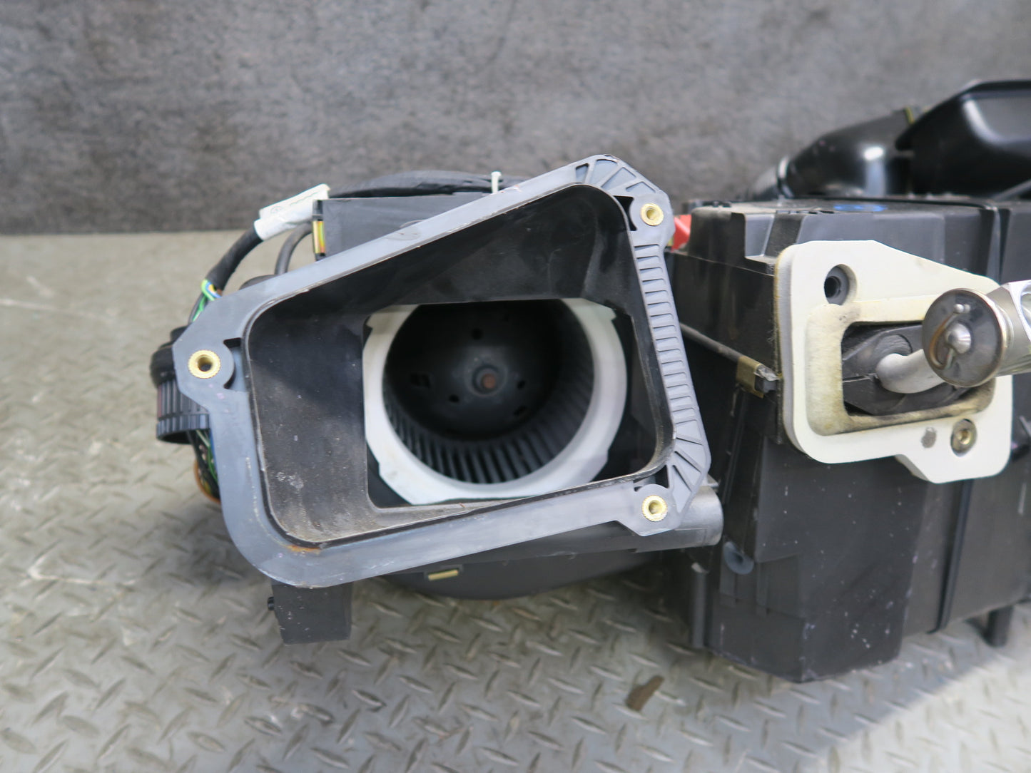 99-03 VW Eurovan T4 Front Hvac A/C Heater Core Blower Motor Climate Box OEM
