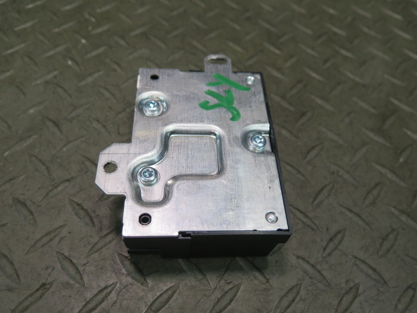 12-20 Mercedes R231 Sl-class Fuel Pump Control Module 0009006600 OEM