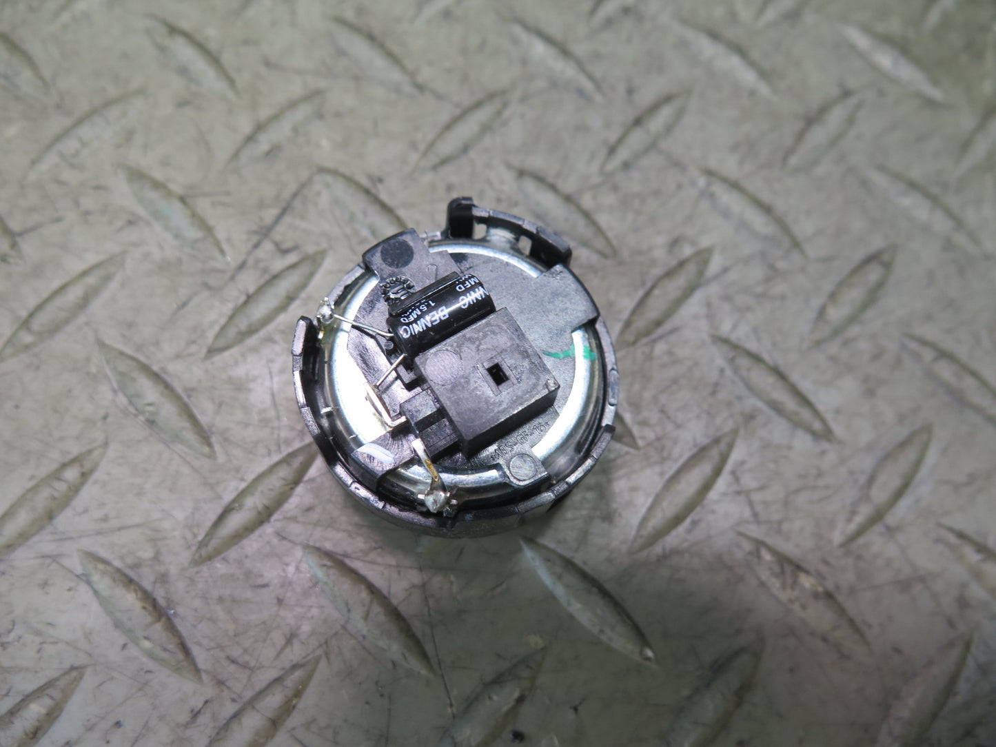 13-20 Mercedes R231 SL550 Set of 2 Left & Right Door Tweeter Speaker OEM