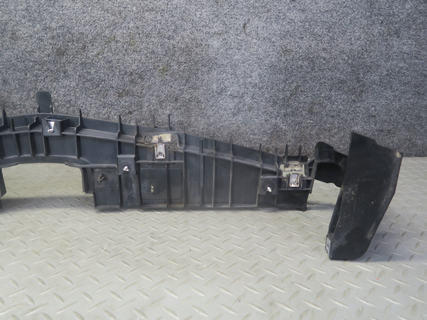 2012-2016 Mercedes R172 SLK Front Upper Radiator Support Mount Bracket