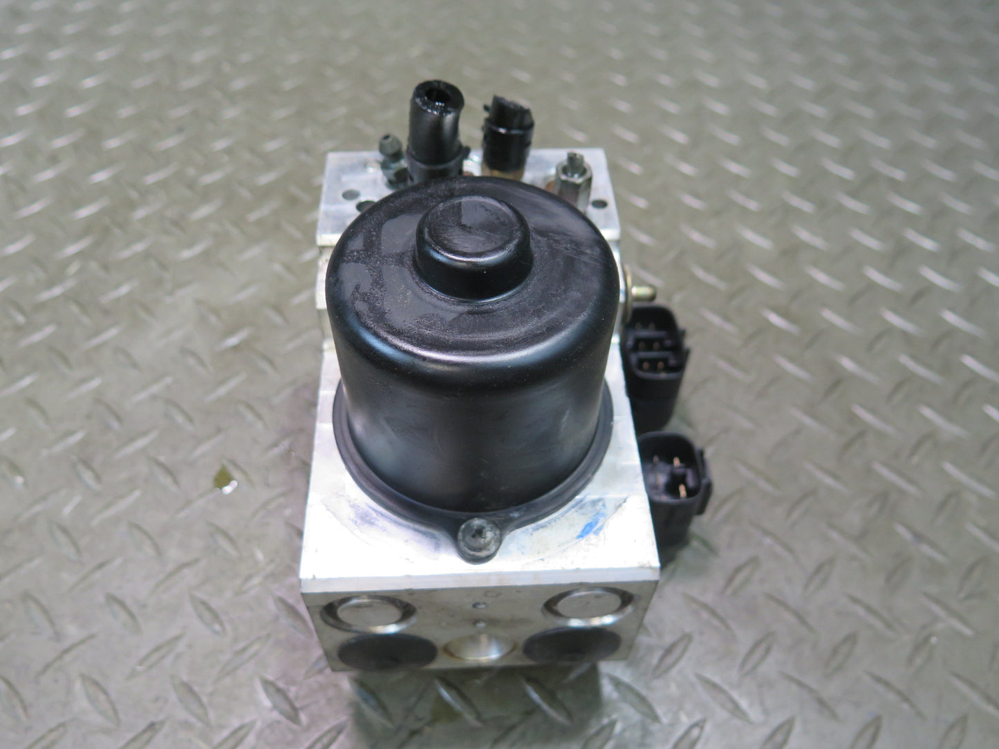 97-00 Lexus UZZ30L SC400 SC300 Anti Lock Brake ABS Pump Module OEM