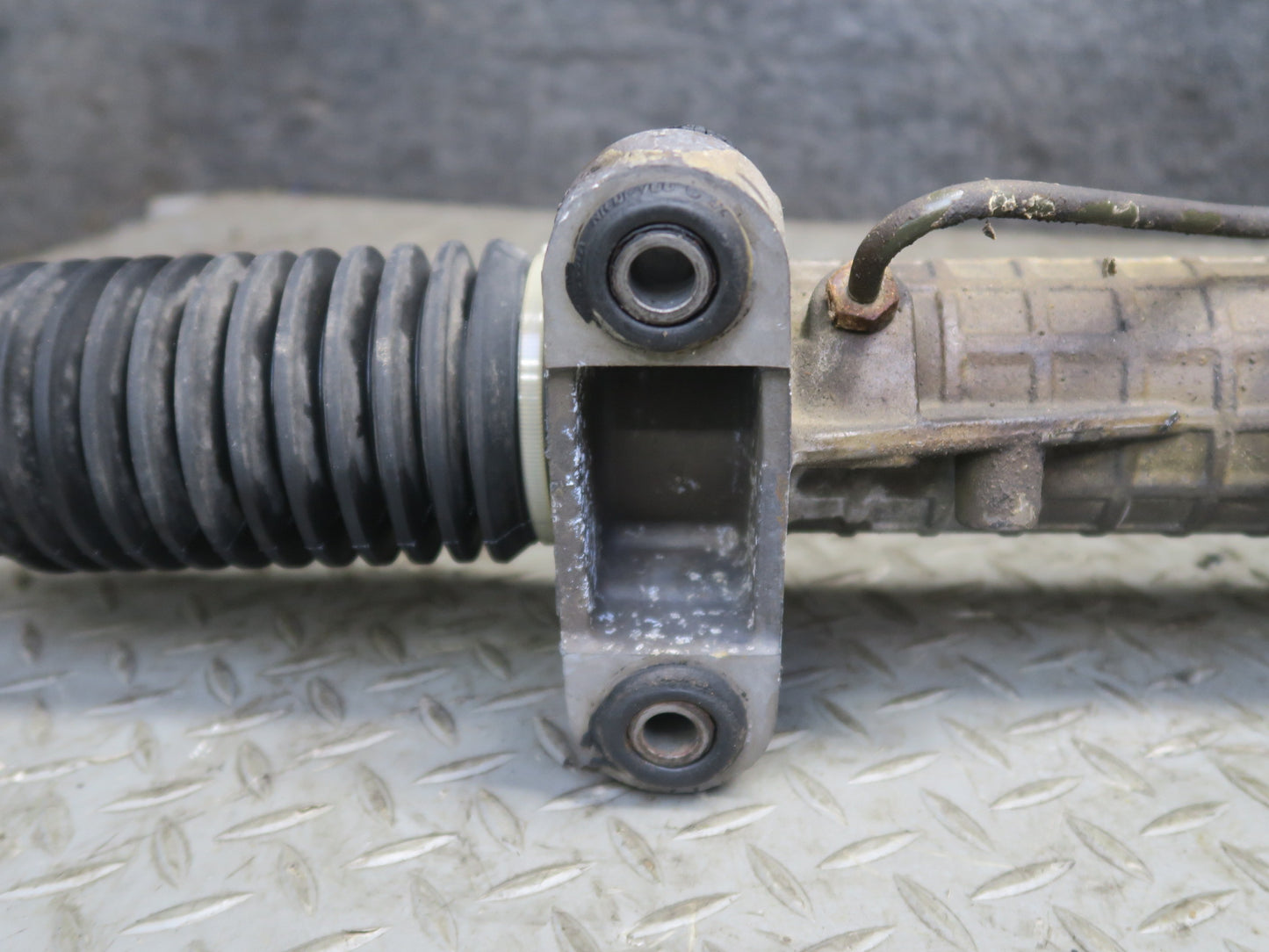 99-00 VW Eurovan T4 Power Steering Rack & Pinion 91K Miles 701422055M OEM