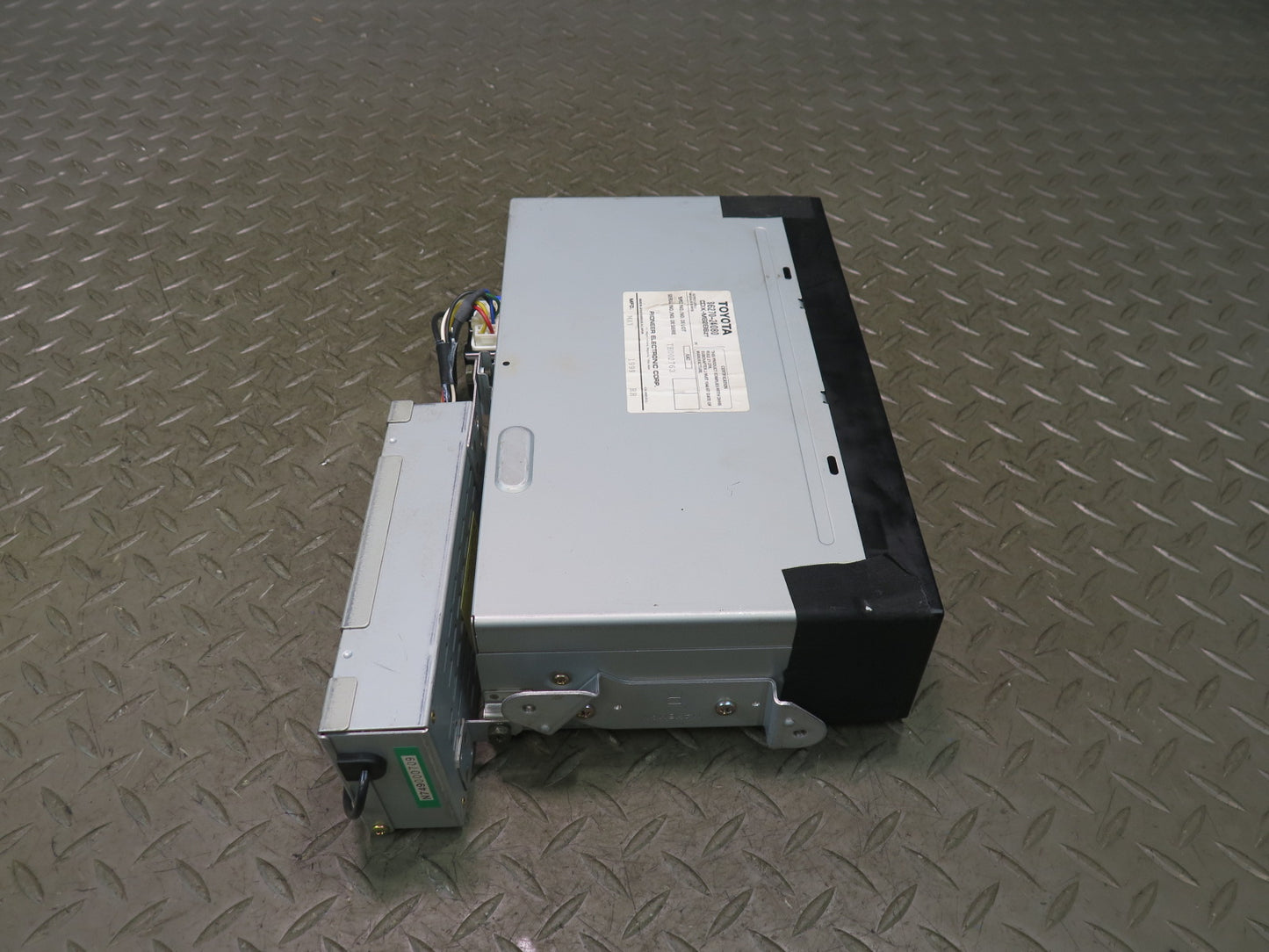 99-00 Lexus UZZ30L SC300 SC400 Pioneer CD Changer 86270-24080 OEM