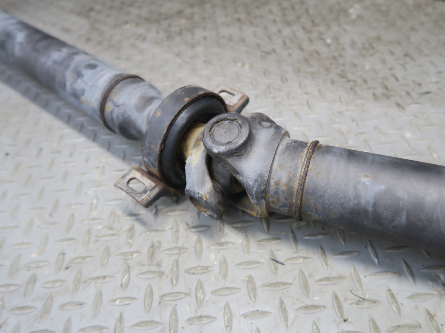 02-10 Lexus UZZ40L SC430 Rear Drive Shaft Driveshaft Assembly 74K Miles OEM