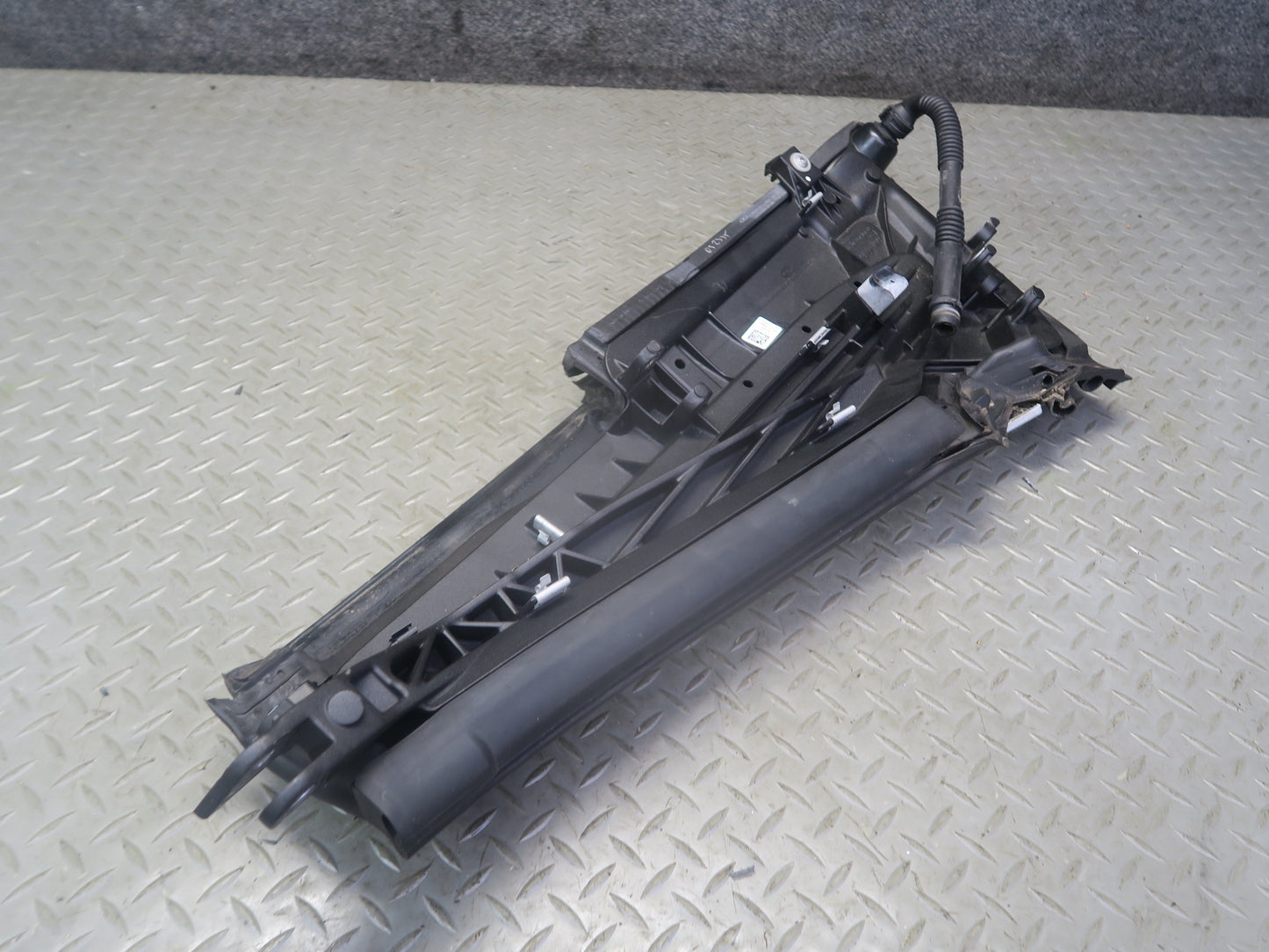 13-20 Mercedes R231 SL550 Convertible Rear Right Exterior C Pillar Trim Panel