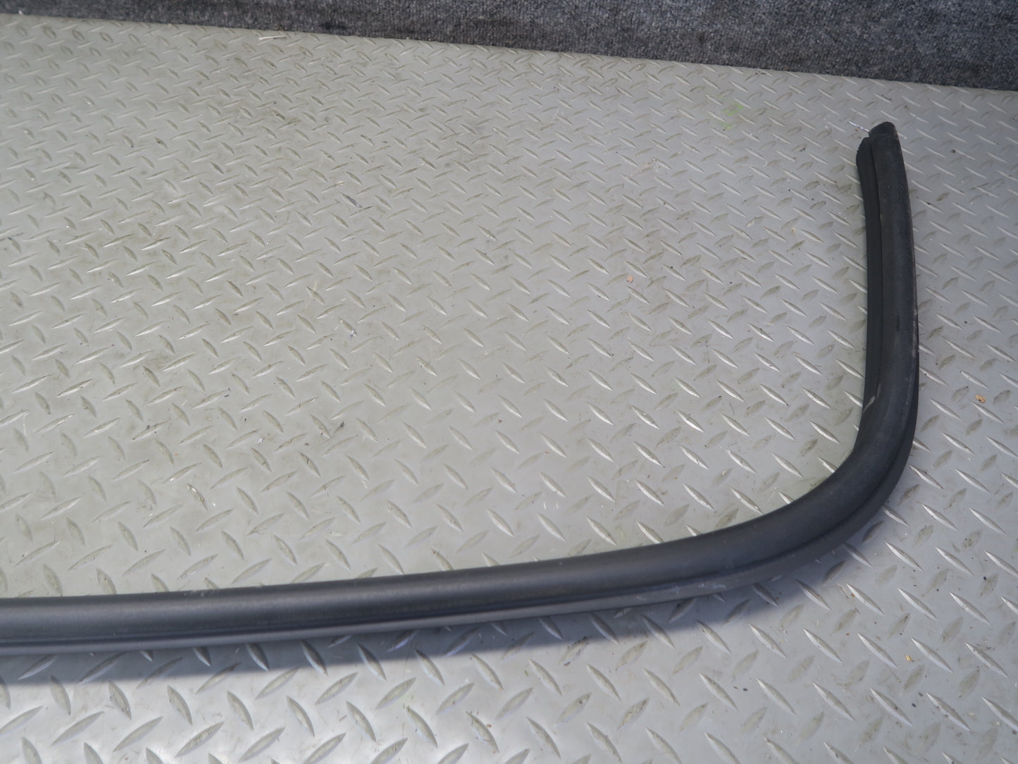 13-20 Mercedes R231 SL550 Front Left Door Weatherstrip Rubber Seal Gasket OEM