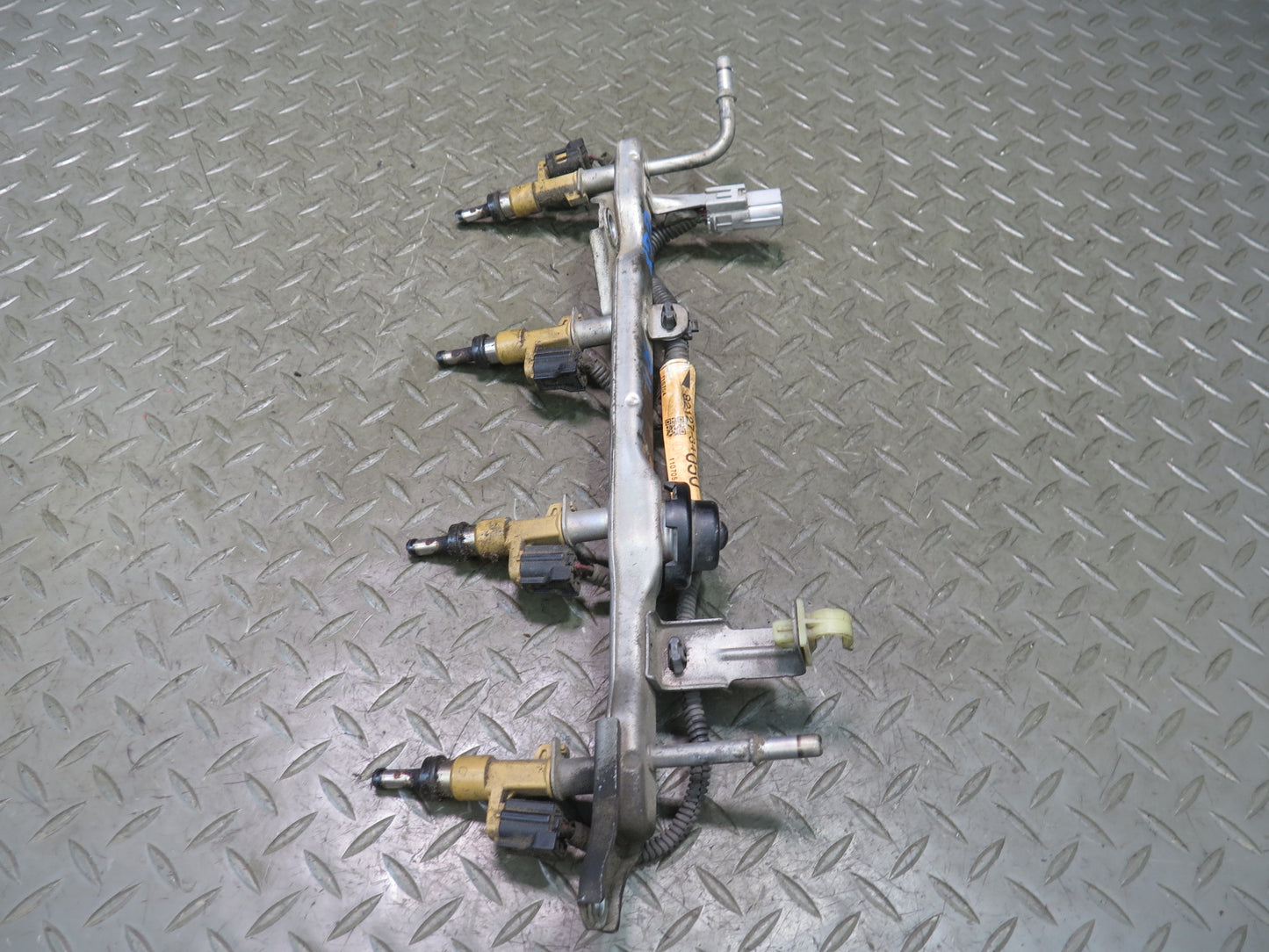 10-14 Lexus URJ150L GX460 4.6L 1URFE Right Fuel Rail Injector Set 82127-34050